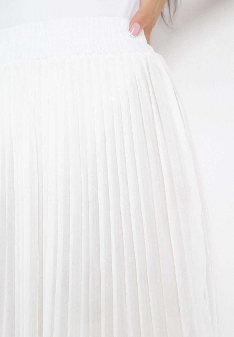 Biała Plisowana Spódnica Maxi z Gumką w Talii Erlere