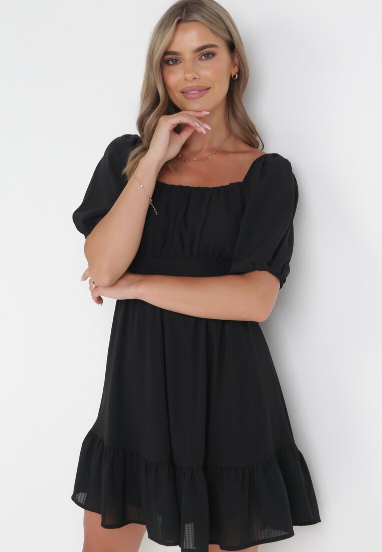 Czarna Sukienka Mini z Wiązaniem na Plecach i Falbanką Morenitta