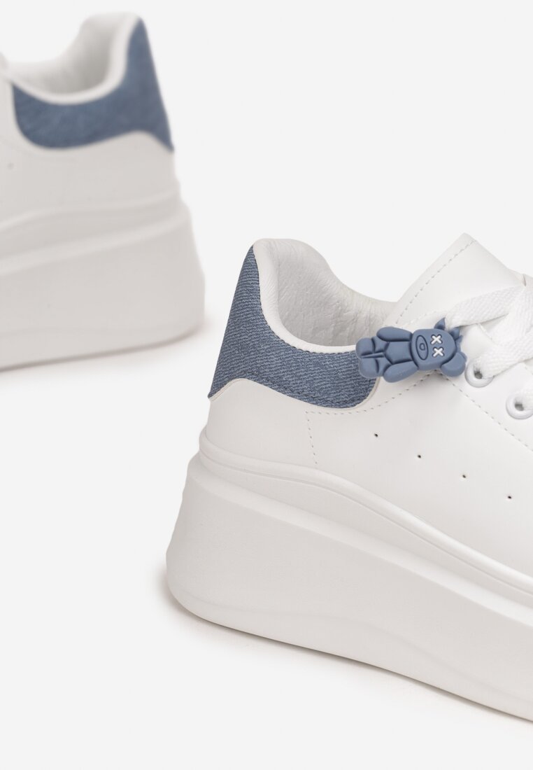 Biało-Niebieskie Sneakersy na Grubej Podeszwie z Naszywką Chonris