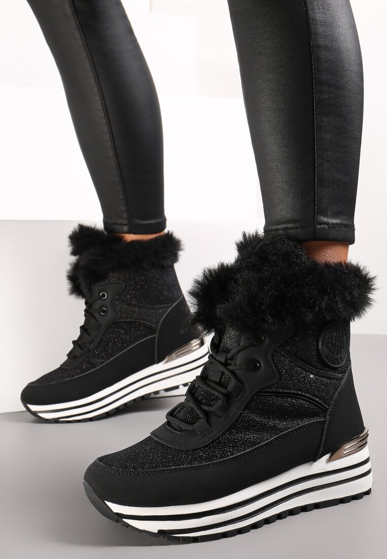 Czarne Botki na Grubej Platformie ze Żłobieniami i Metaliczną Wstawką oraz Sztucznym Futerkiem Bonfia