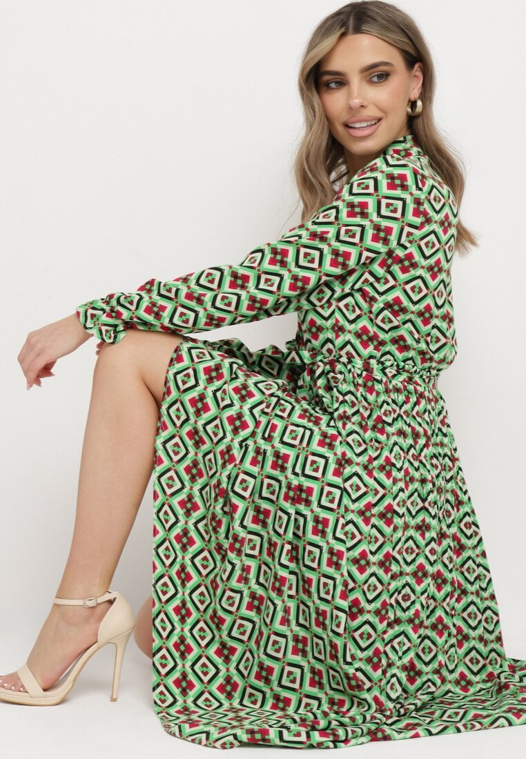 Zielona Rozkloszowana Sukienka Koszulowa w Geometryczny Print Larissam