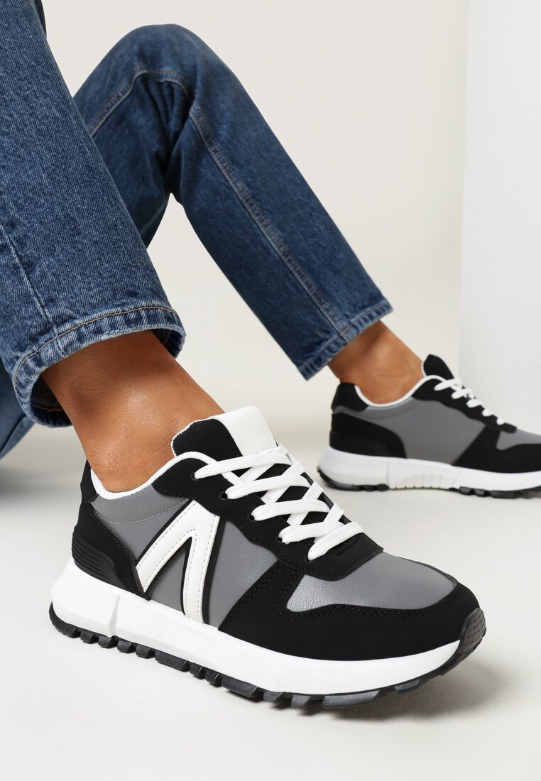 Czarne Sneakersy Ozdobione Wstawkami Anguethan