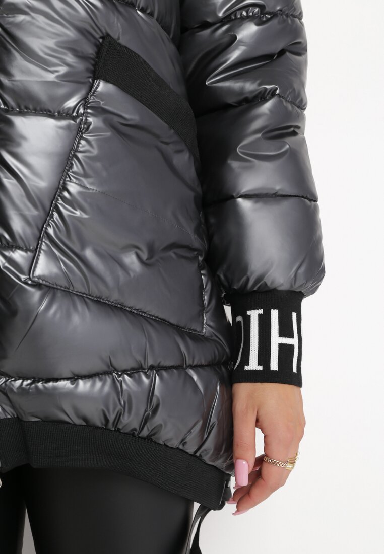 Ciemnoszara Kurtka Pikowana z Kapturem Saevia