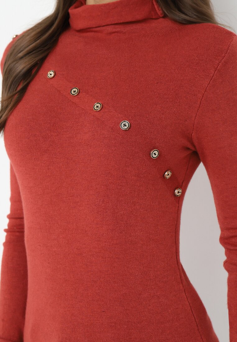 Ciemnoczerwony Dopasowany Sweter Golf z Ozdobnymi Guzikami Fortte