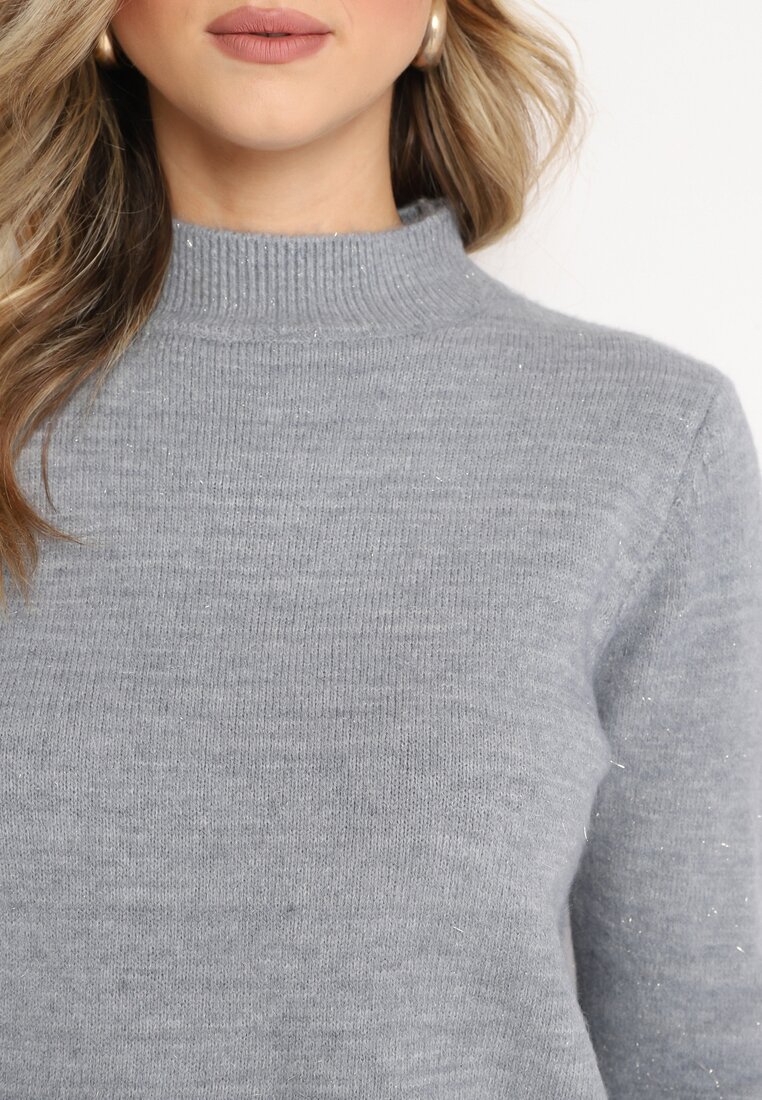 Szary Sweter z Elastycznego Materiału Ozdobiony Metaliczną Nitką Sannita