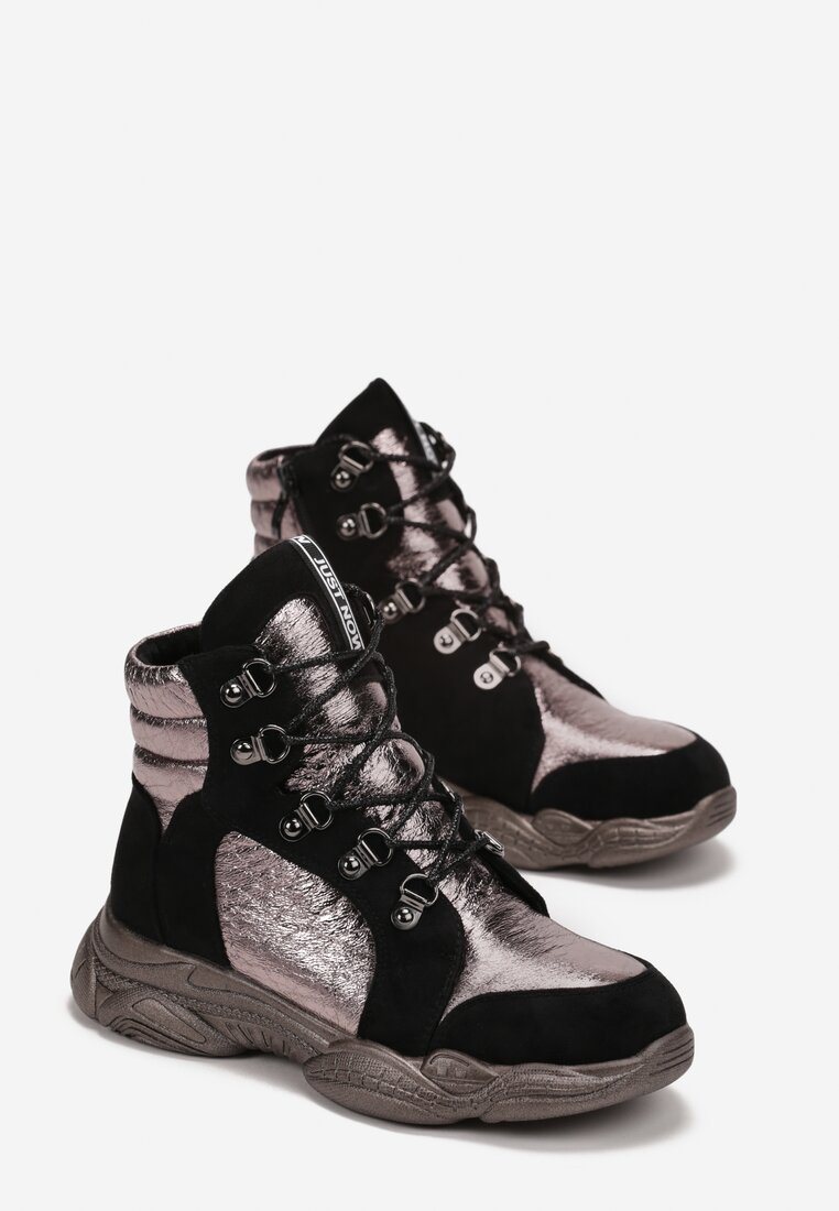 Czarne Botki na Grubej Podeszwie z Metalicznymi Wstawkami Rikole