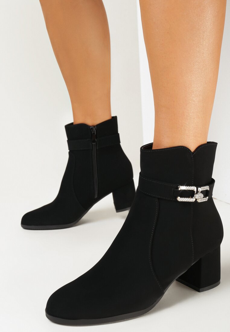 Czarne Botki na Słupkowym Obcasie z Klamrą Ozdobioną Cyrkoniami Celesto