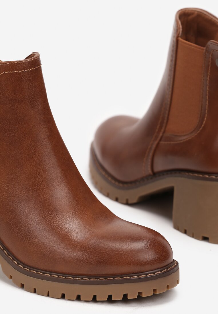 Brązowe Botki na Słupku z Elastyczną Wstawką Elikro