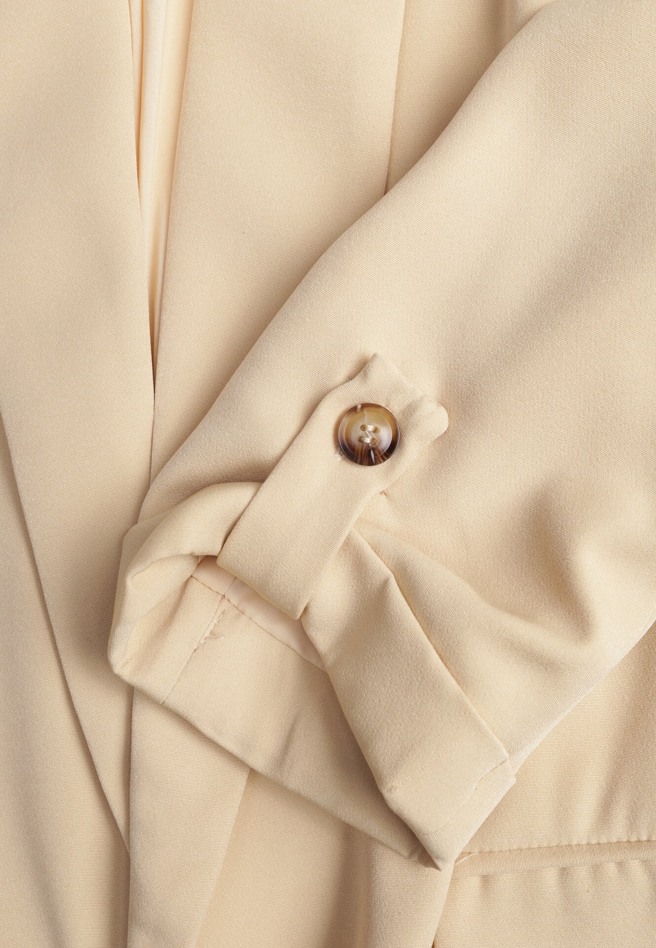 Beżowa Marynarka Niezapinana z Kieszeniami i Rękawami 3/4 Fllavia