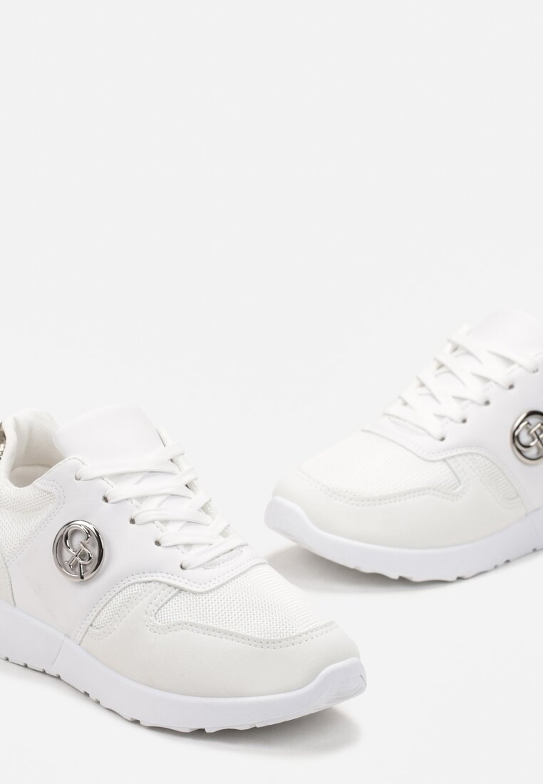 Białe Sneakersy z Metalicznymi Wstawkami Essme