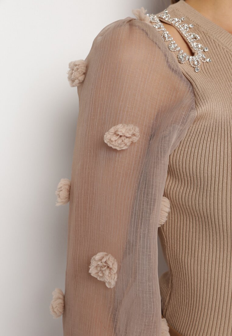 Ciemnobeżowy Sweter z Prążkowanej Dzianiny i Bufiastymi Rękawami Emotinna