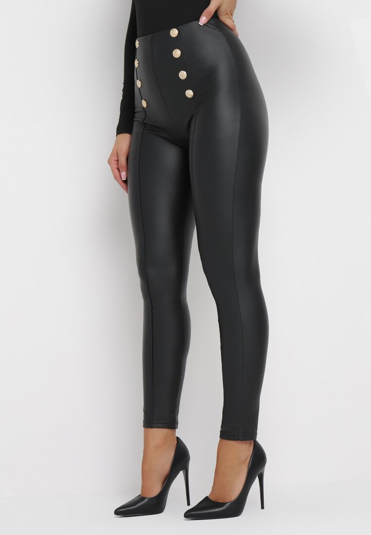 Czarne Spodnie Skinny Retro z Wysoką Talią Ozdobione Napami Kumia