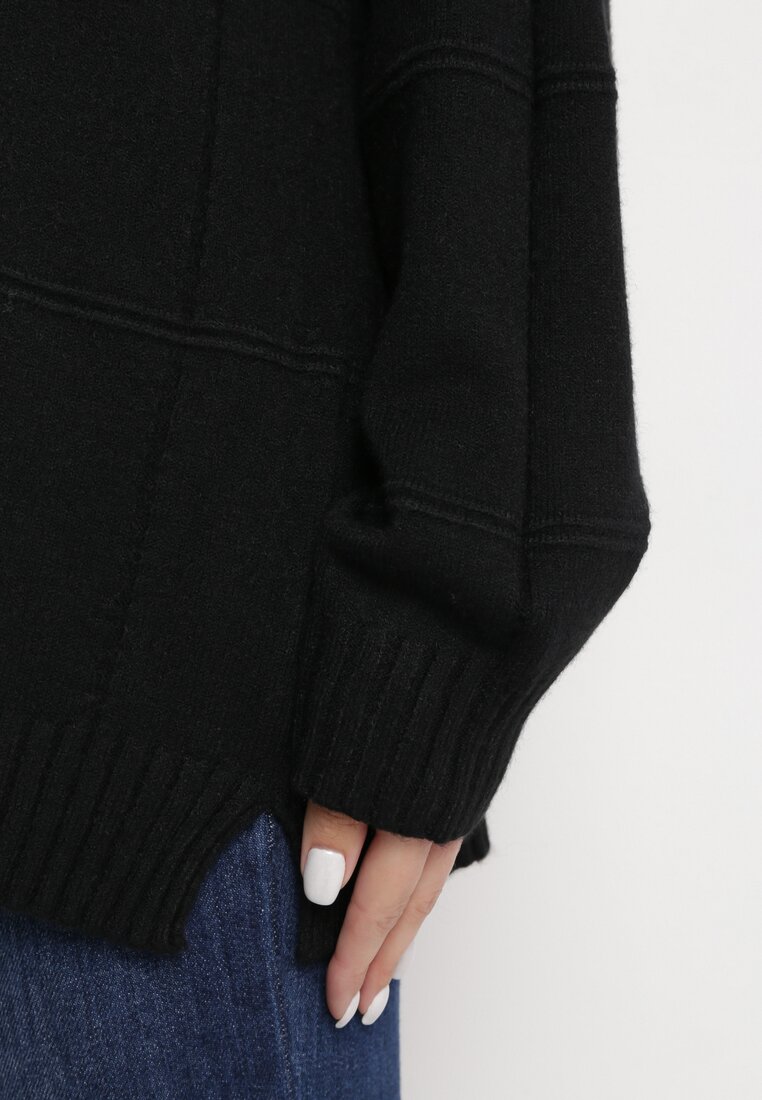 Czarny Sweter z Długim Rękawem o Klasycznym Kroju Blitesa