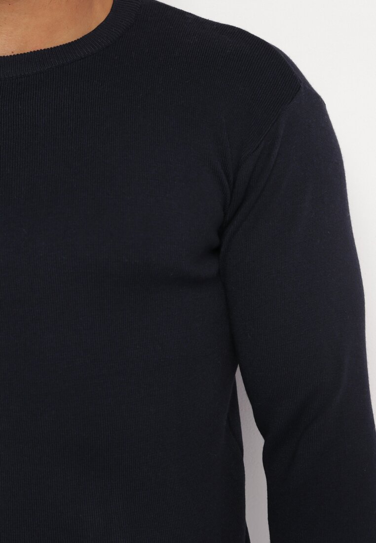 Granatowy Sweter o Klasycznym Fasonie z Wełną Patrilla