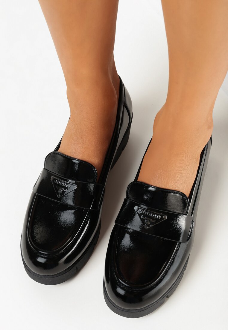 Czarne Lakierowane Mokasyny na Koturnie ze Skórzaną Wkładką Nokke