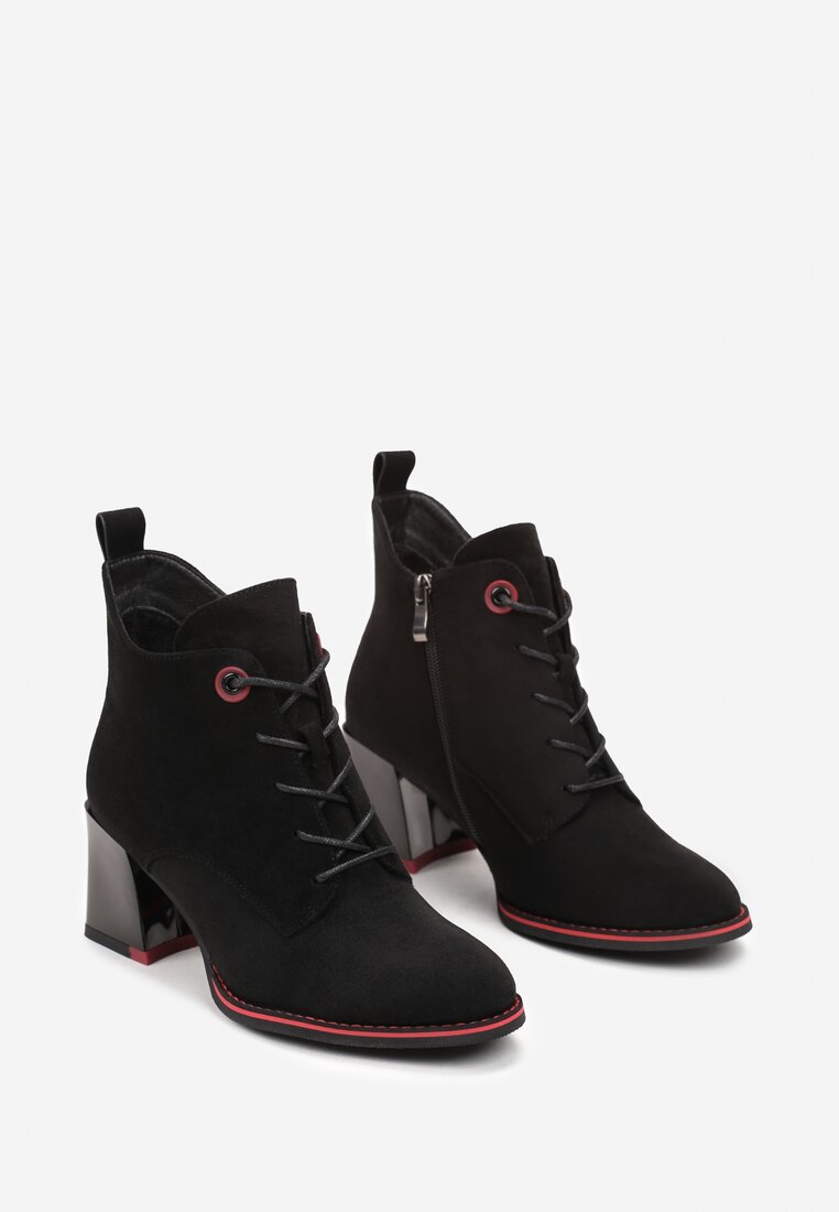 Czarne Botki z Akcentami Koloru na Słupku i Cholewce za Kostkę Sanawa