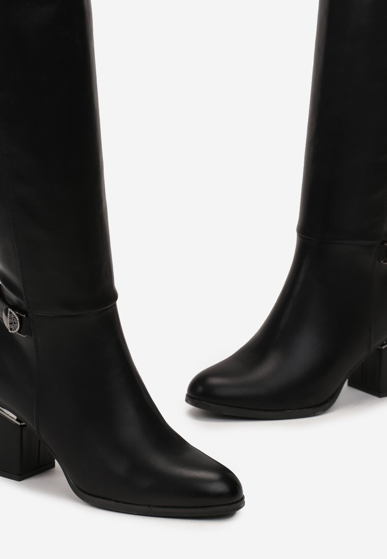 Czarne Kozaki na Słupku przed Kolano Rogera