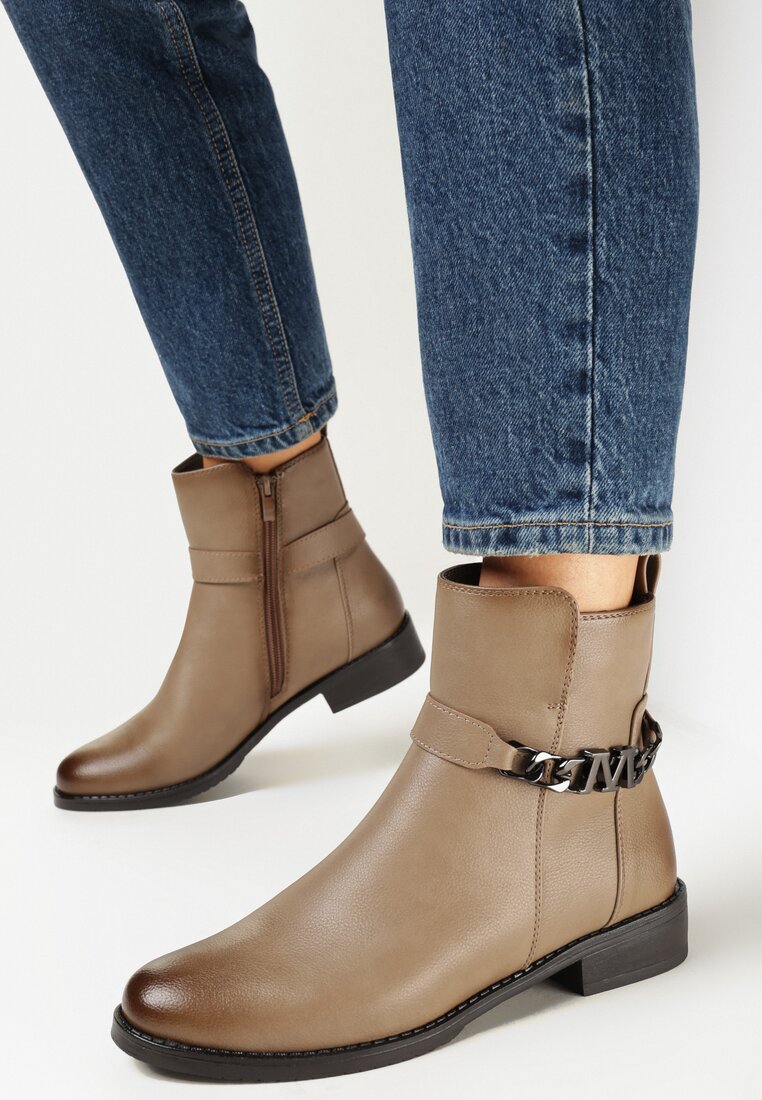 Beżowe Botki Sztyblety z Ozdobnym Łańcuszkiem Cosmerta