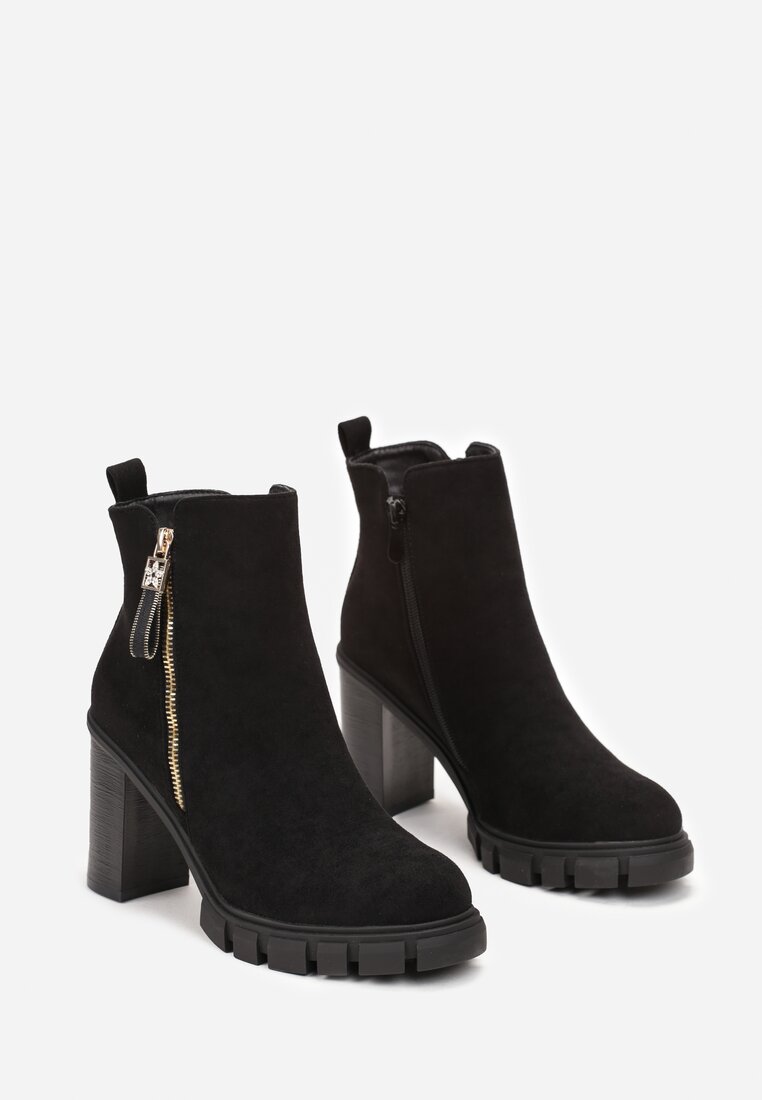 Czarne Botki na Słupku z Zawieszką Bonnemes