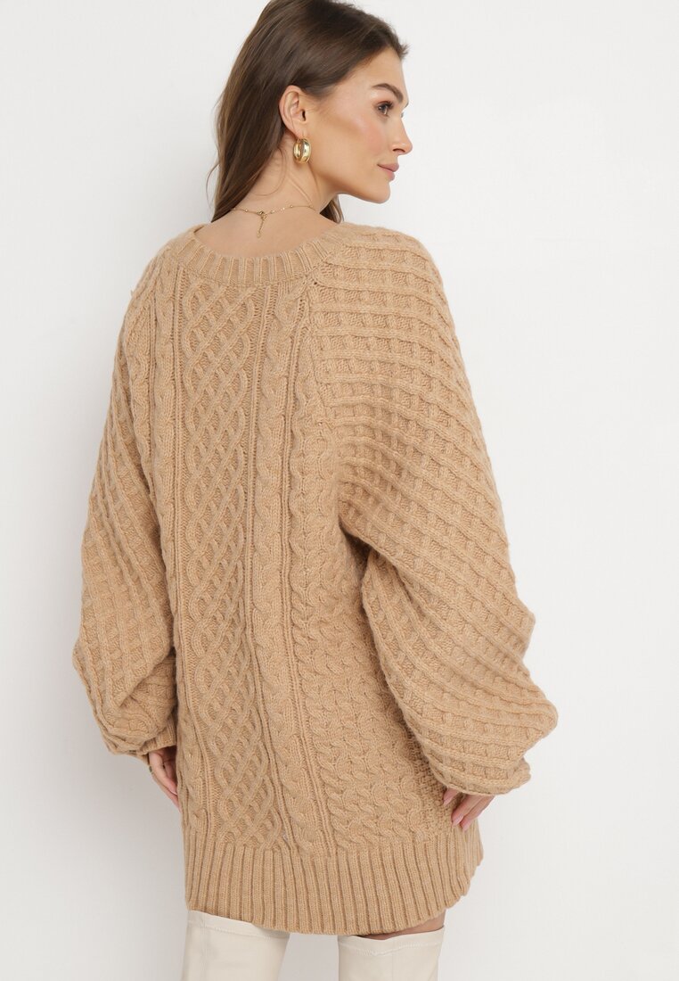 Beżowy Sweter o Wydłużonym Fasonie z Modnym Splotem Ahexa