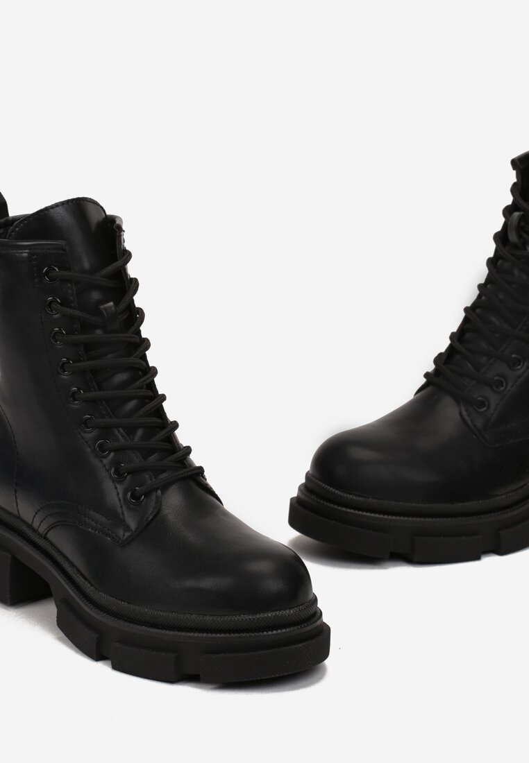 Botine Negre