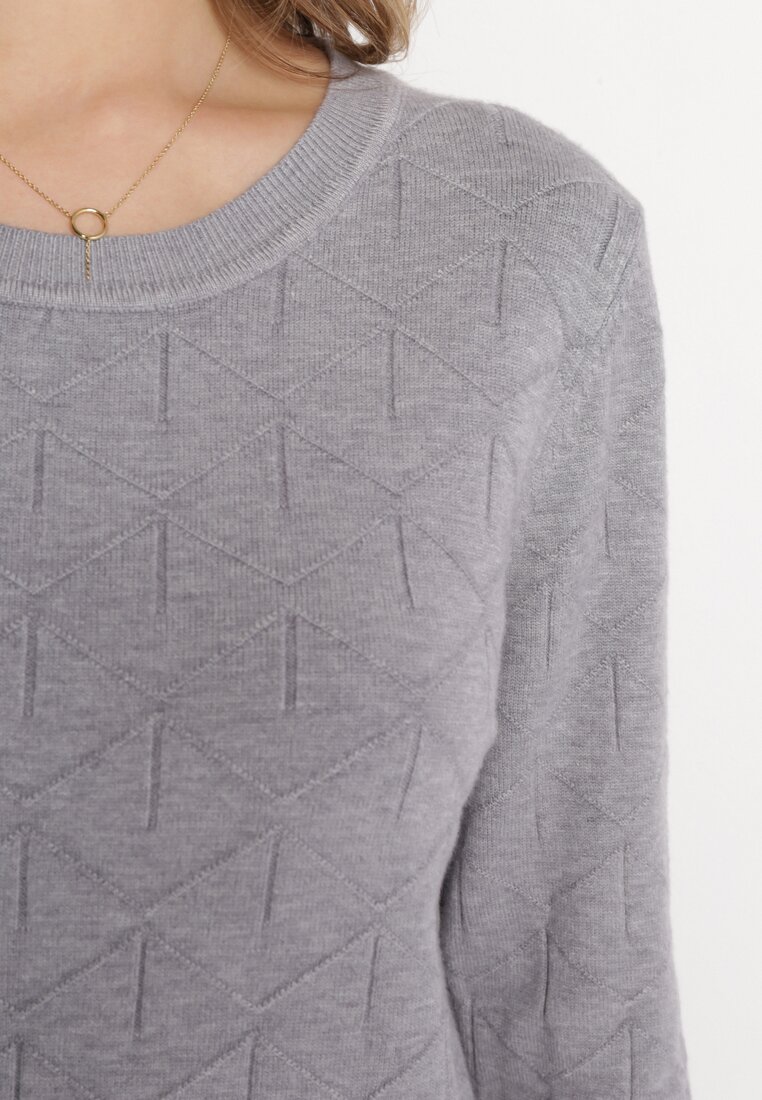 Szary Klasyczny Sweter z Geometrycznym Tłoczeniem Ludgera