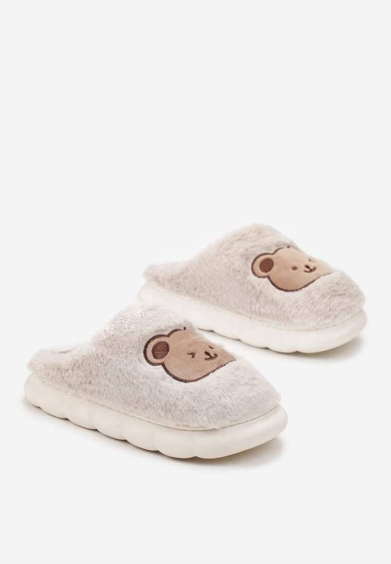 Bézs Papucs