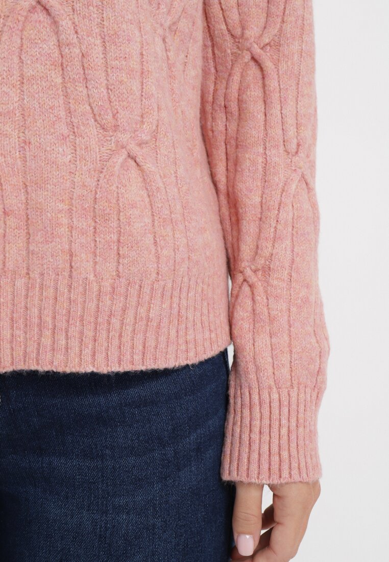 Różowy Klasyczny Sweter w Ozdobny Splot Mulls