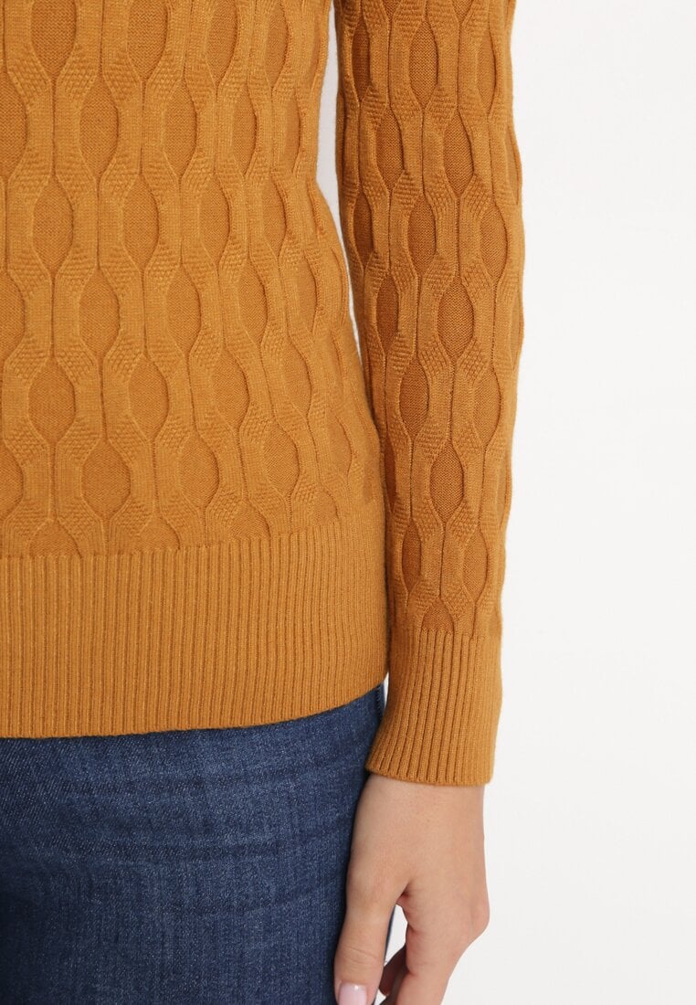Jasnobrązowy Klasyczny Sweter z Tłoczonym Zdobieniem Nainea