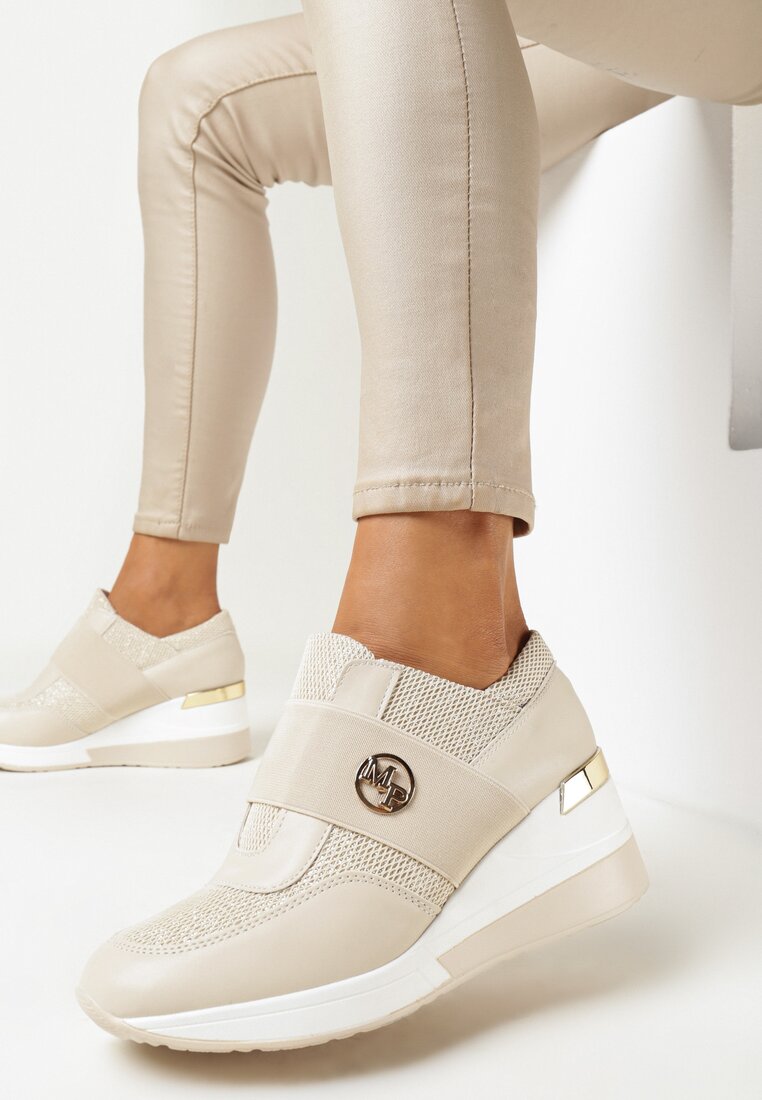Beżowe Sneakersy na Koturnie z Brokatem Chykelli