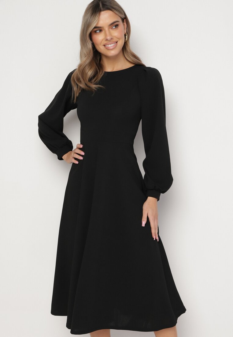 Czarna Rozkloszowana Midi Sukienka z Eleganckimi Luźnymi Rękawami Samriddhi