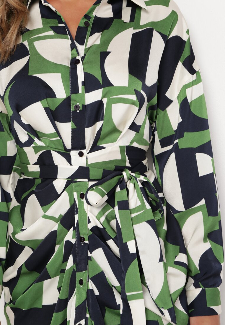 Zielona Koszulowa Sukienka Midi w Geometryczny Wzór Aelindrae