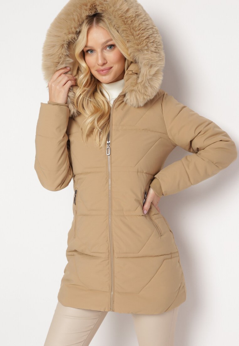 Ciemnobeżowa Kurtka w Geometryczne Pikowanie z Kapturem i Futerkiem Bellinae