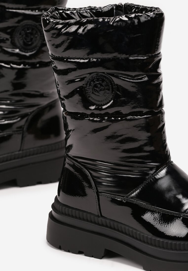 Czarne Pikowane Śniegowce na Grubej Podeszwie z Okrągłą Naszywką Velluia