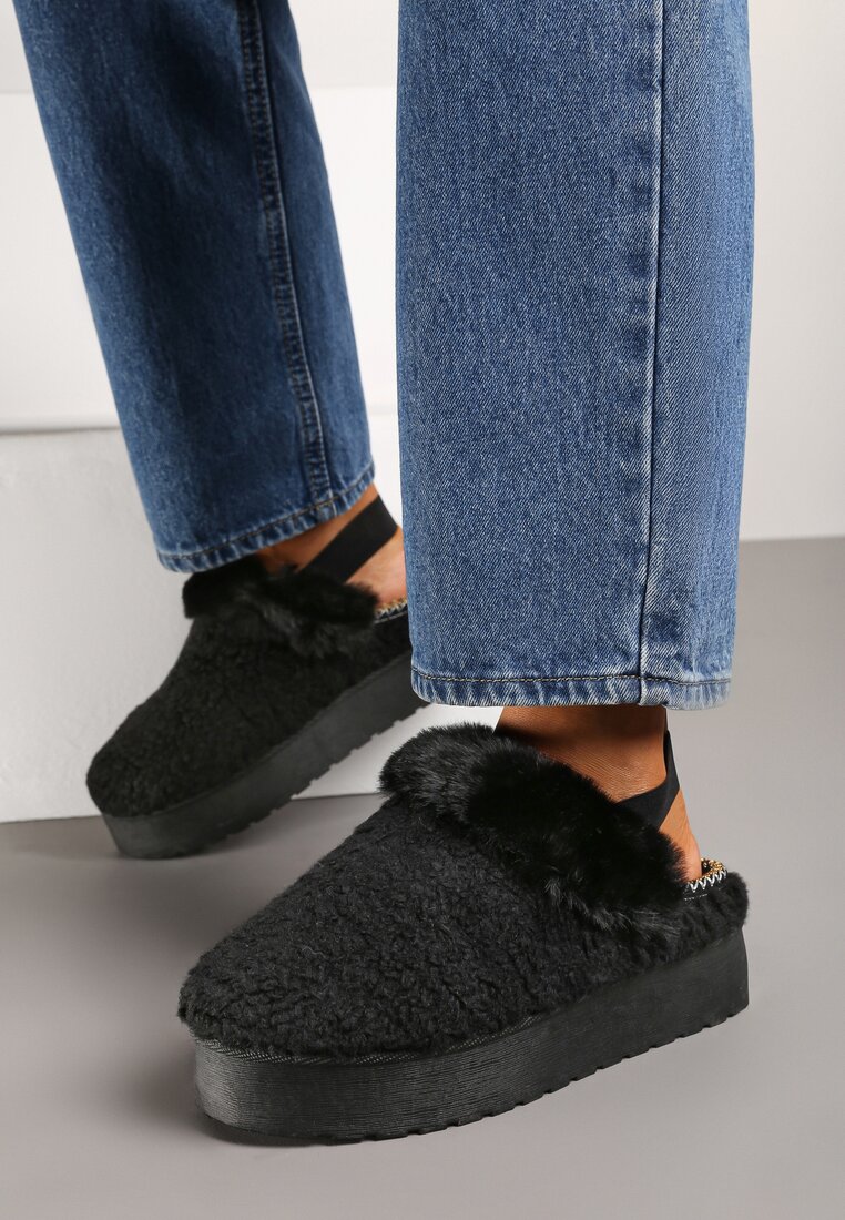 Fekete Papucs