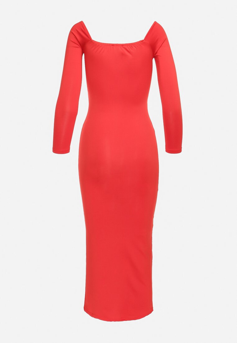 Czerwona Dopasowana Sukienka Midi z Odkrytymi Ramionami i Kopertowym Dekoltem Brisanna