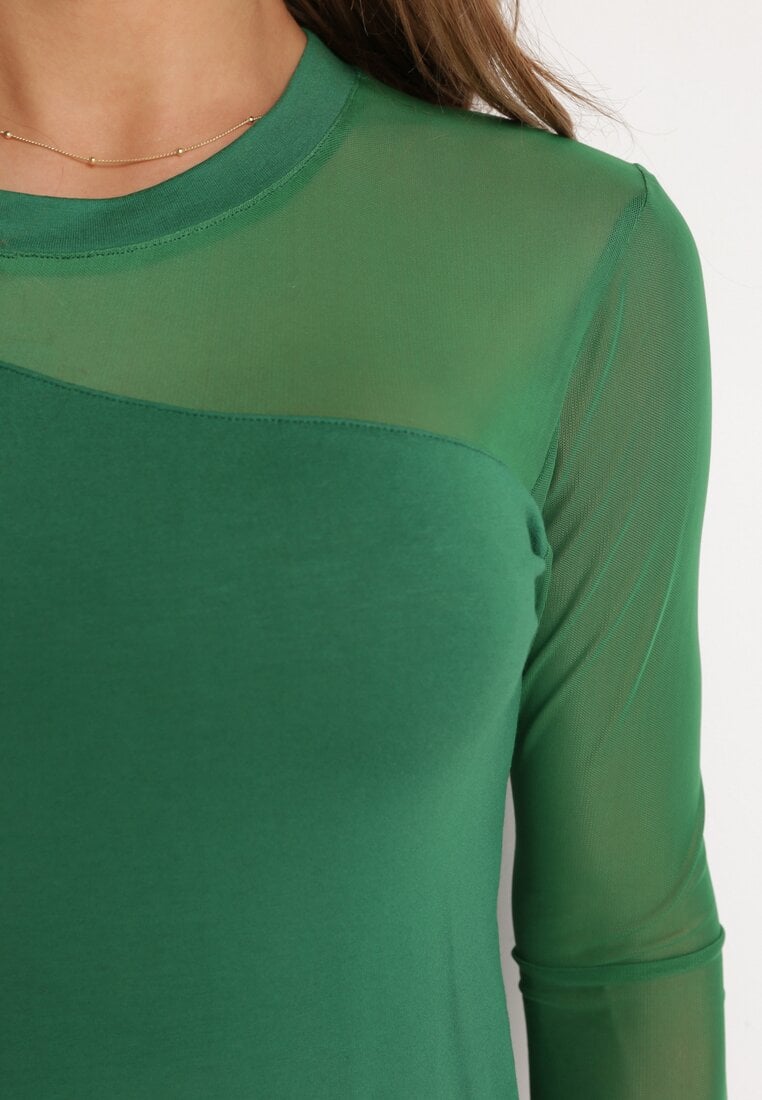 Zielona Wiskozowa Bluzka z Asymetrycznym Dekoltem i Siateczką Layera