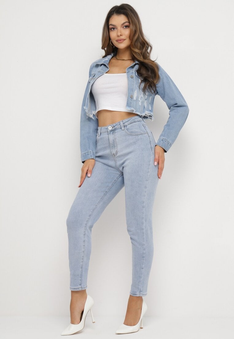 Niebieskie Jeansy Mom Fit z Regularną Talią i Zwężanymi Nogawkami Zeliti