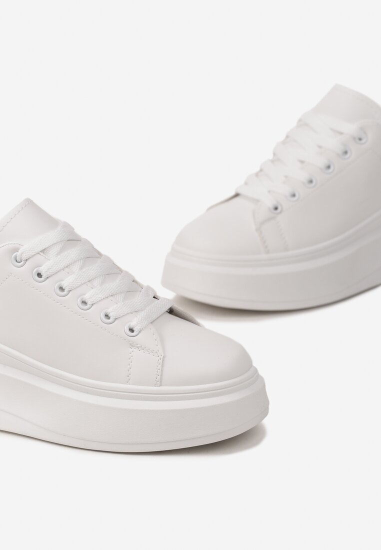 Biało-Czarne Gładkie Sneakersy z Ekoskóry na Grubej Podeszwie ze Sznurowaniem Avara