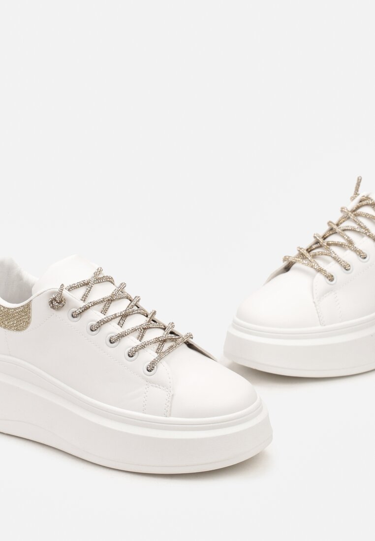Biało-Złote Sneakersy z Brokatem i Biżuteryjnymi Sznurowadłami Nilirea
