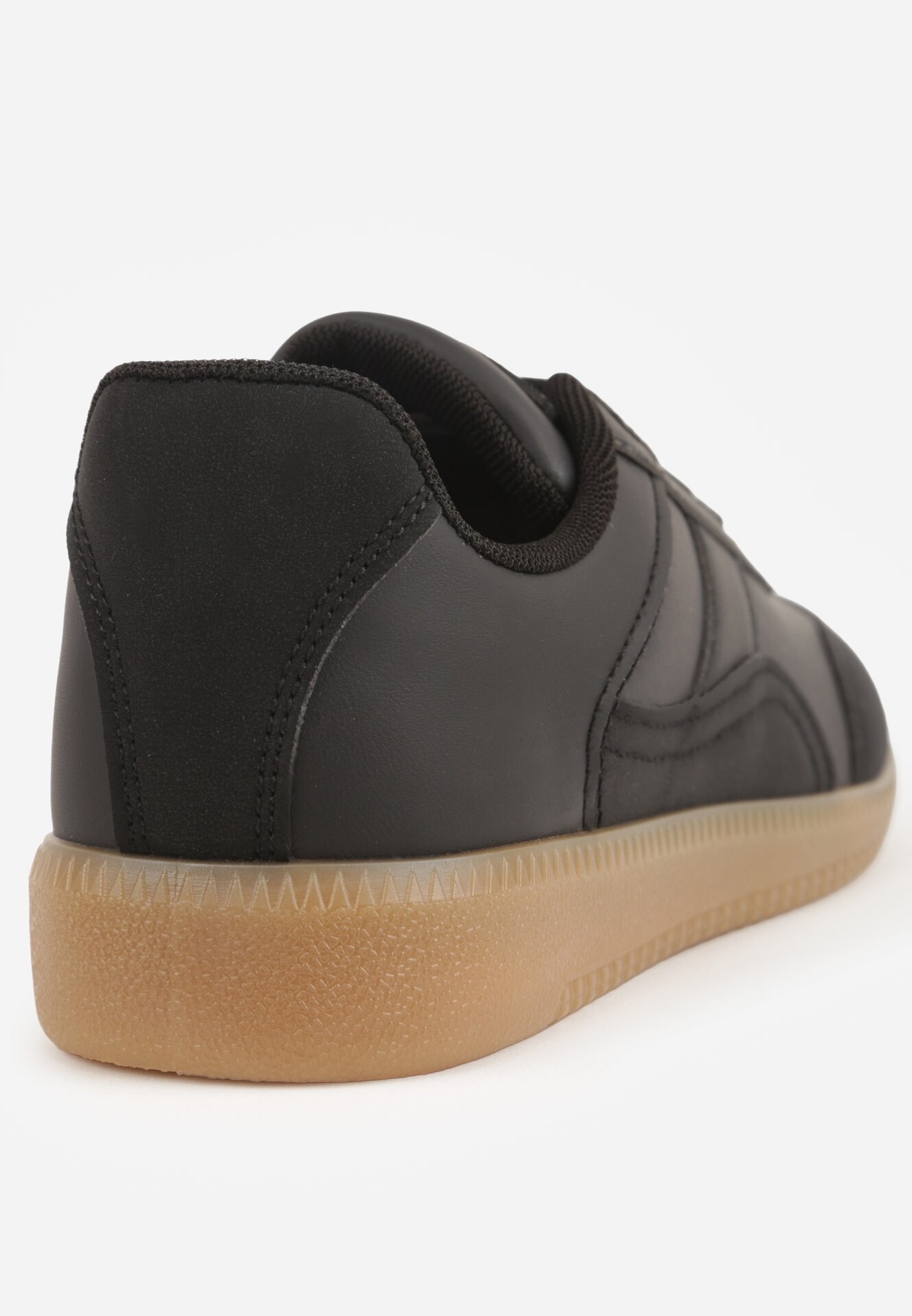 Czarne Sneakersy przed Kostkę z Ozdobnymi Przeszyciami Erdafa