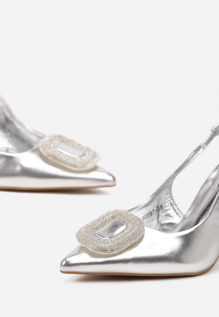 Srebrne Wsuwane Sandały na Szpilce z Biżuteryjną Klamrą na Nosku w Szpic Honea