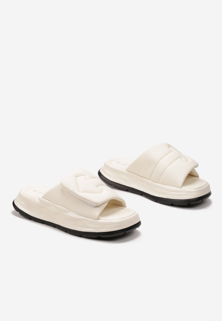 Bézs Papucs