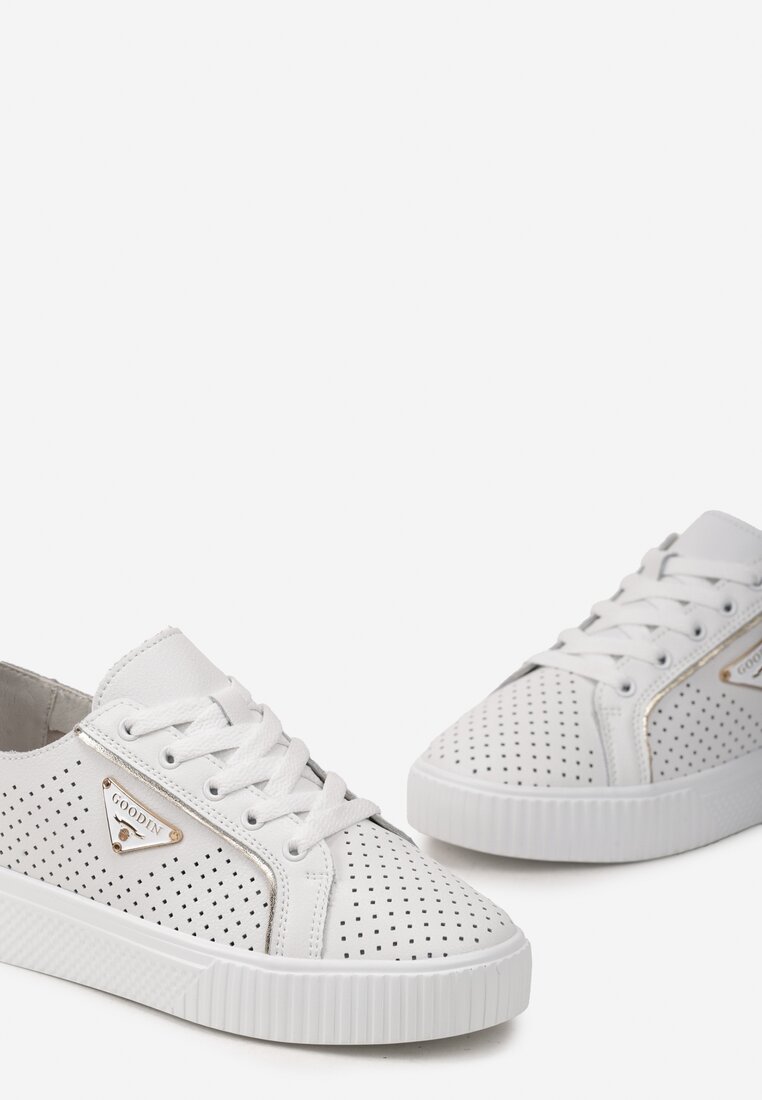 Białe Sneakersy ze Skóry z Metalicznym Wstawkami i Perforacją Airella