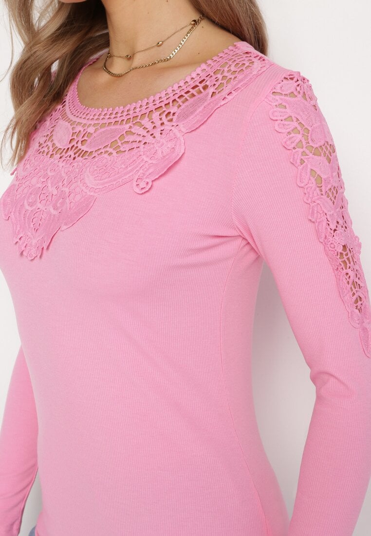 Różowa Elastyczna Bluzka z Ozdobną Koronką Lithaa