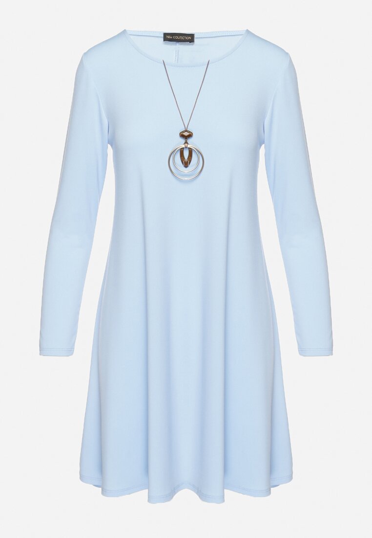 Niebieska Sukienka Mini Trapezowa Dodatkowo Naszyjnik z Metalowymi Zawieszkami Alercha