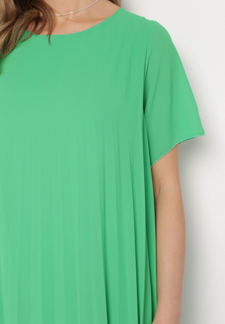 Zielona Sukienka Plisowana z Lekko Luźnym Fasonie Forxia