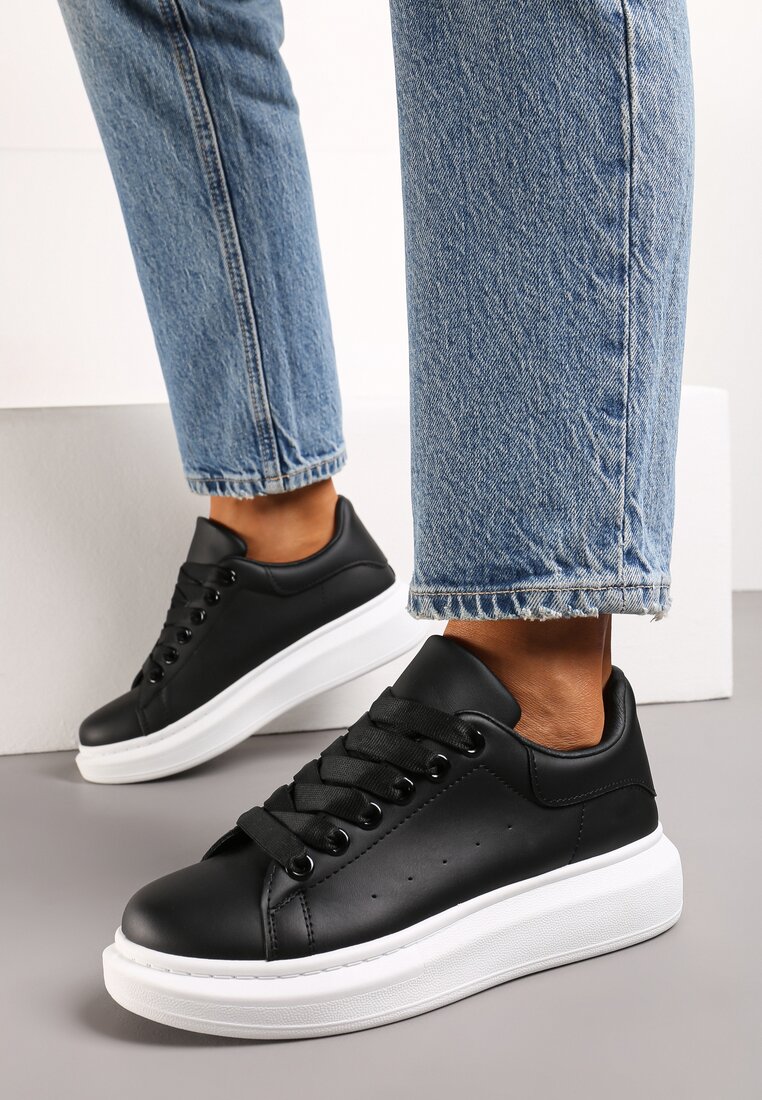 Czarne Sneakersy na Grubej Podeszwie z Okrągłym Noskiem Naubrey