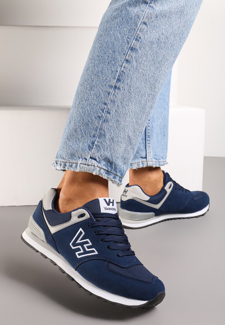 Granatowe Sznurowane Buty Sportowe z Naszywką z Boku Koriala