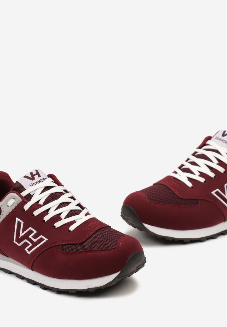 Bordowe Sznurowane Buty Sportowe z Naszywką z Boku Koriala